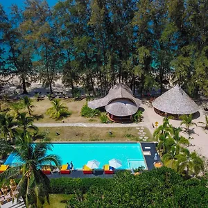 Long Beach Chalet - Sha Extra Plus Holiday park Koh Lanta