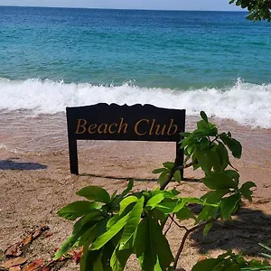 Beach Club Hotel