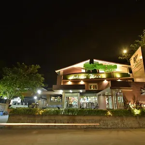 3* Hotel Aukotan Place